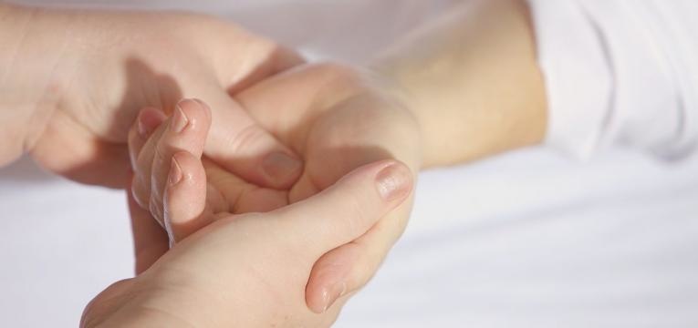 réflexologie de la main réflexologie de la main
