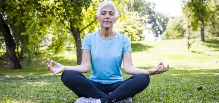 posture du lotus en yoga poses de yoga pour destresser - posture du lotus