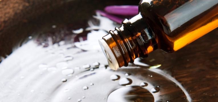 l’huile essentielle de curcuma