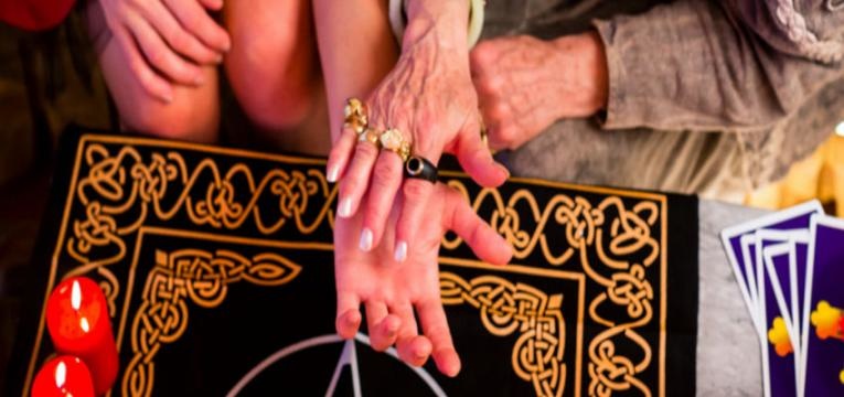 mont de Saturne en chiromancie mont de Saturne en chiromancie