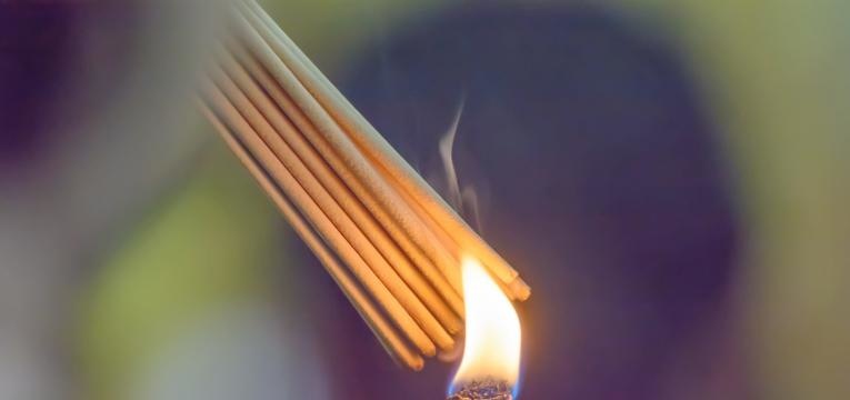 encens pour équilibrer l’énergie