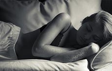 douleurs menstruelles insupportables : calme et repos