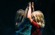 émotions qui maintiennent dans l’enfance