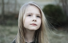 émotions qui maintiennent dans l’enfance