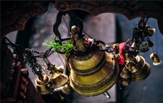 superstitions avec des objets : cloche